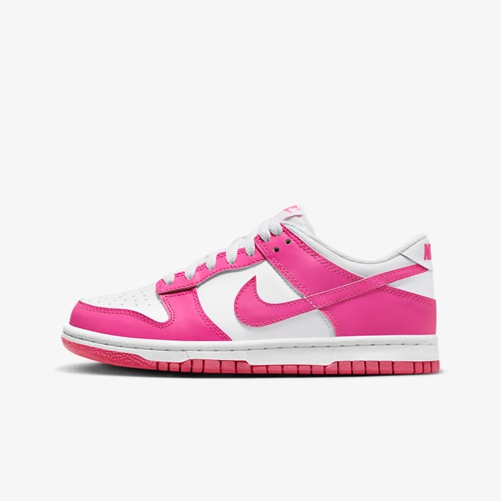 Nike dunk low - practically new